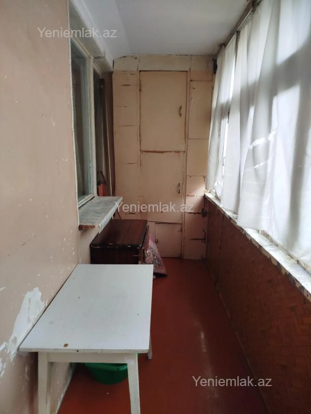 Satılır 2 otaqlı köhnə tikili 56 m²