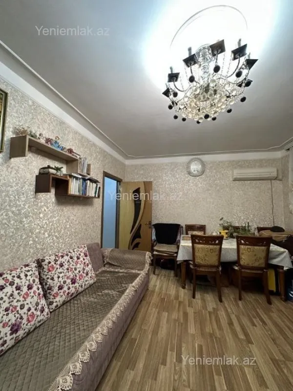 Satılır 2 otaqlı köhnə tikili 35 m²