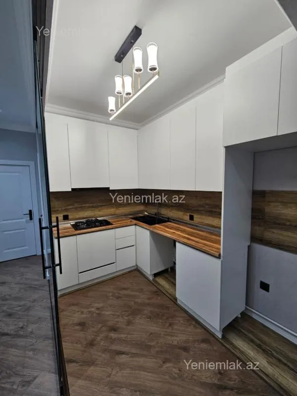 Satılır 3 otaqlı yeni tikili 85 m²
