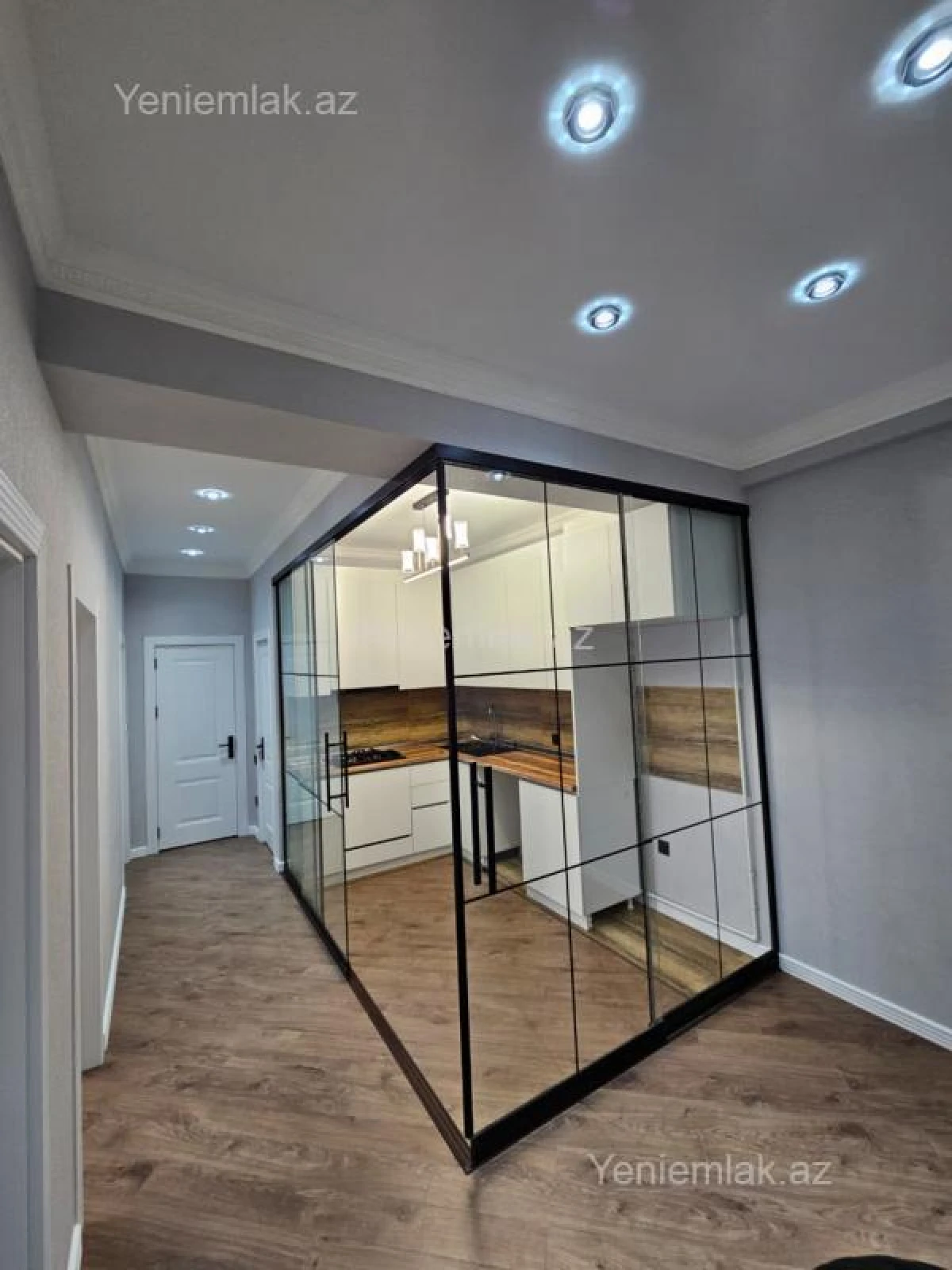 Satılır 3 otaqlı yeni tikili 85 m²