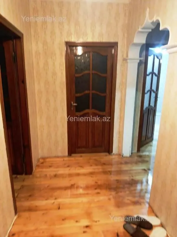 Satılır 3 otaqlı köhnə tikili 80 m²