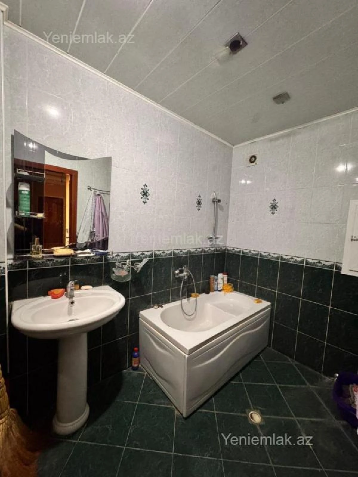 Satılır 2 otaqlı yeni tikili 92 m²