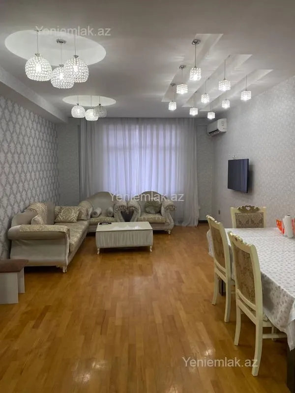 Satılır 3 otaqlı yeni tikili 136 m²