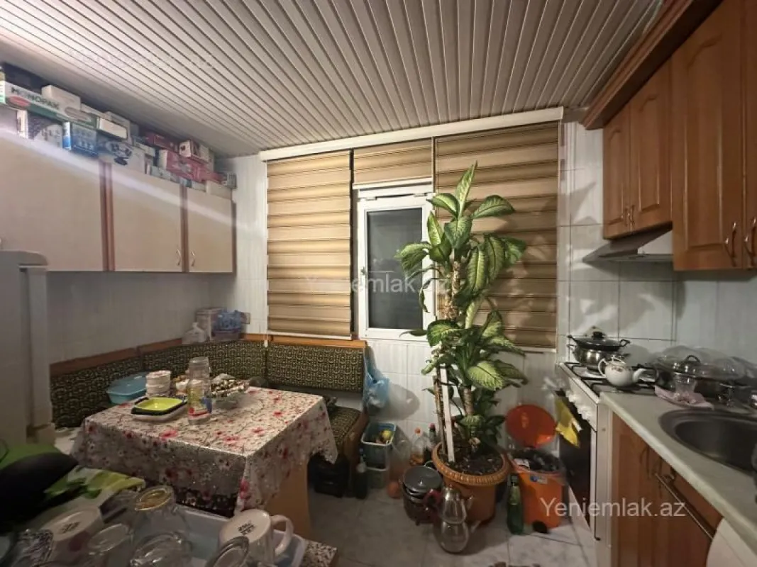 Satılır 2 otaqlı köhnə tikili 45 m²