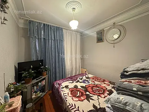 Satılır 2 otaqlı köhnə tikili 45 m²