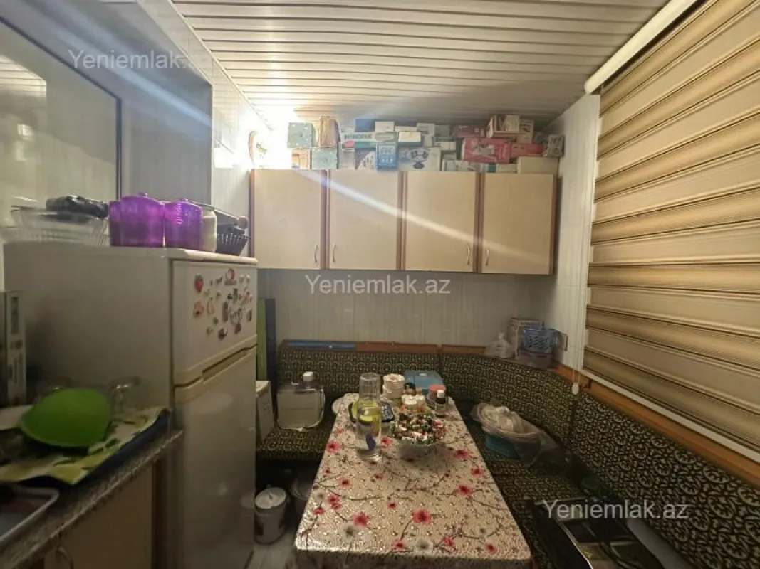 Satılır 2 otaqlı köhnə tikili 45 m²