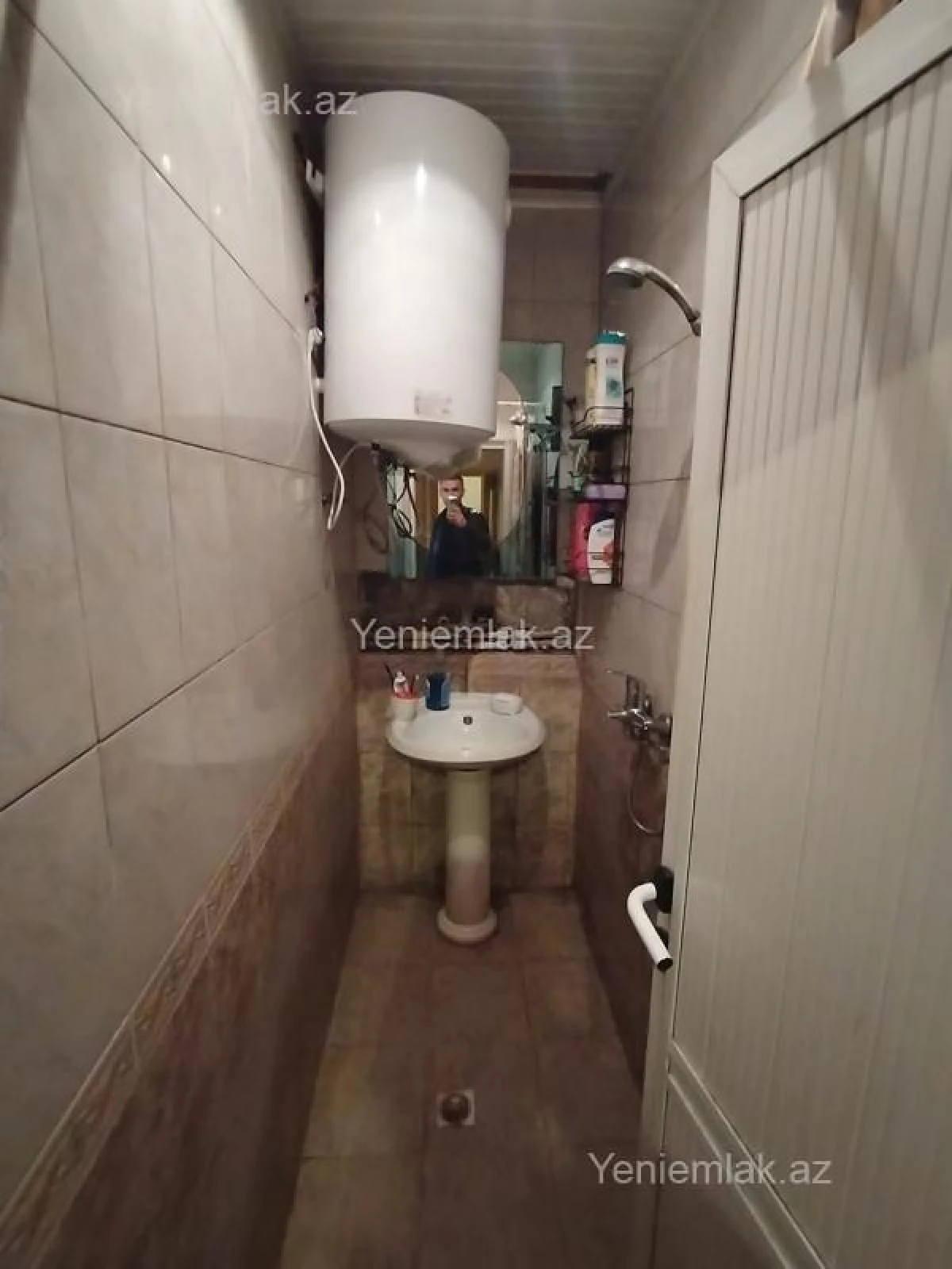 Satılır 2 otaqlı köhnə tikili 55 m²