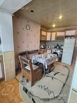 Satılır 2 otaqlı köhnə tikili 55 m²