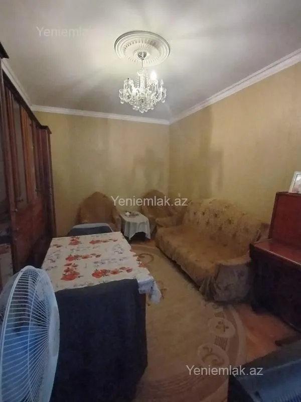Satılır 2 otaqlı köhnə tikili 55 m²