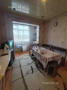 Satılır 2 otaqlı köhnə tikili 55 m²