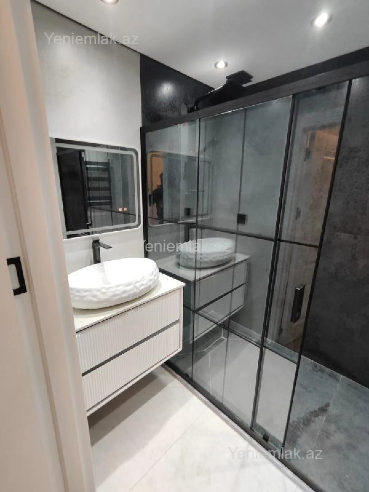 Satılır 2 otaqlı yeni tikili 94 m²