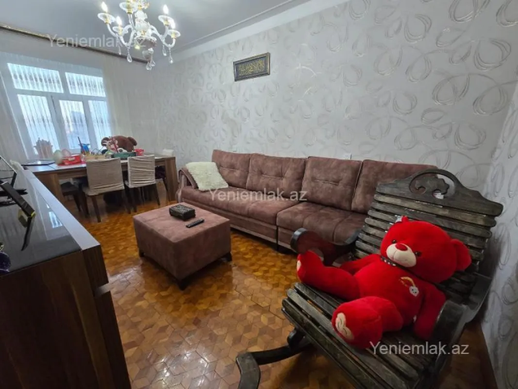 Satılır 3 otaqlı köhnə tikili 85 m²