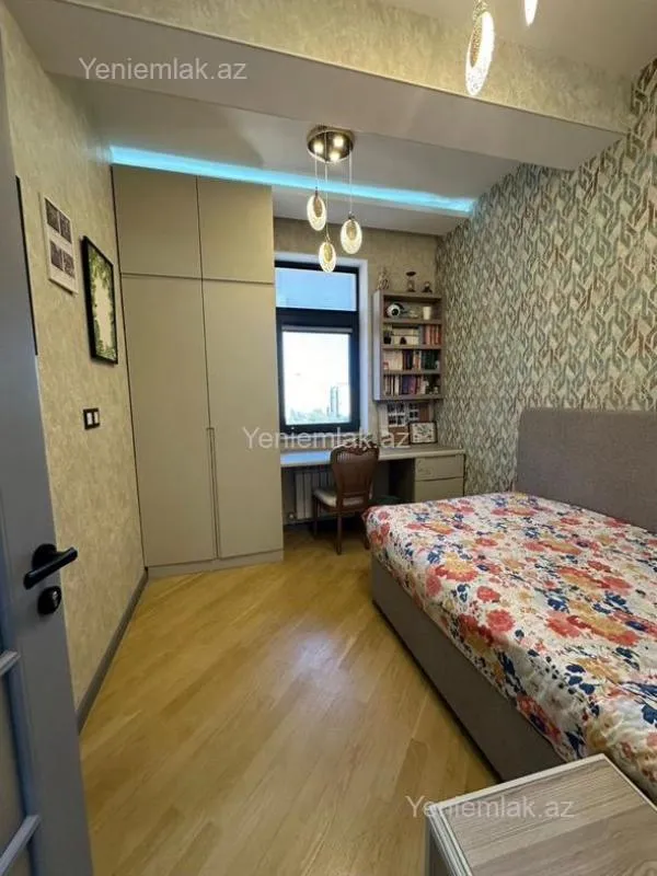 Satılır 3 otaqlı yeni tikili 117 m²