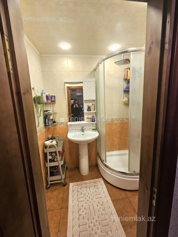 Satılır 3 otaqlı köhnə tikili 63 m²