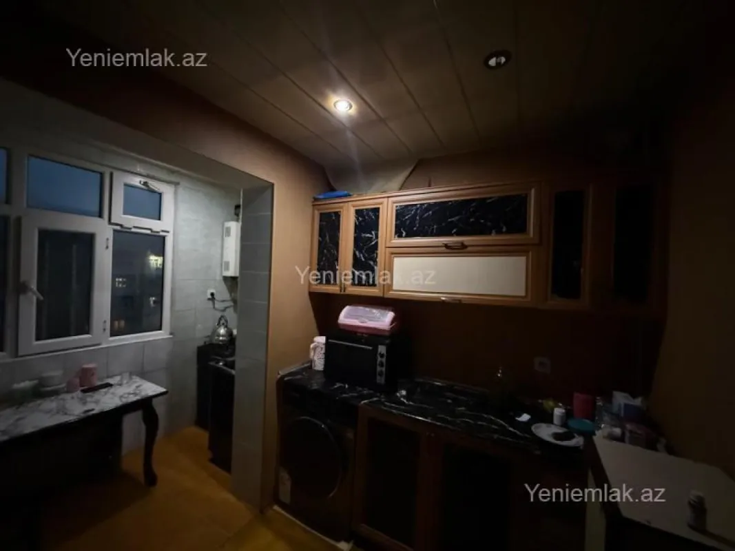 Satılır 2 otaqlı köhnə tikili 51 m²