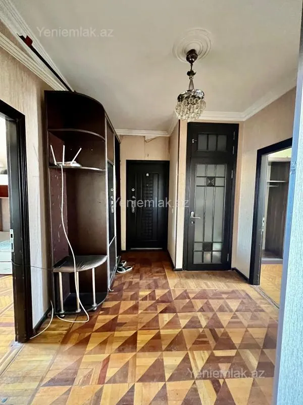 Satılır 3 otaqlı köhnə tikili 84 m²