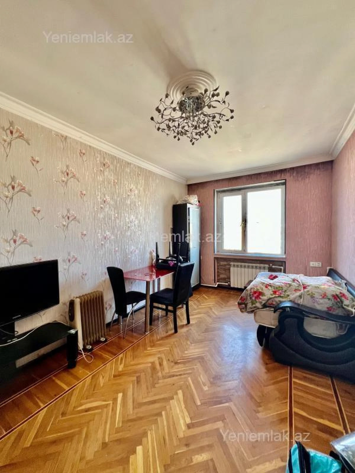 Satılır 3 otaqlı köhnə tikili 84 m²