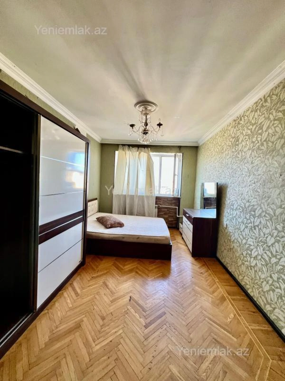 Satılır 3 otaqlı köhnə tikili 84 m²