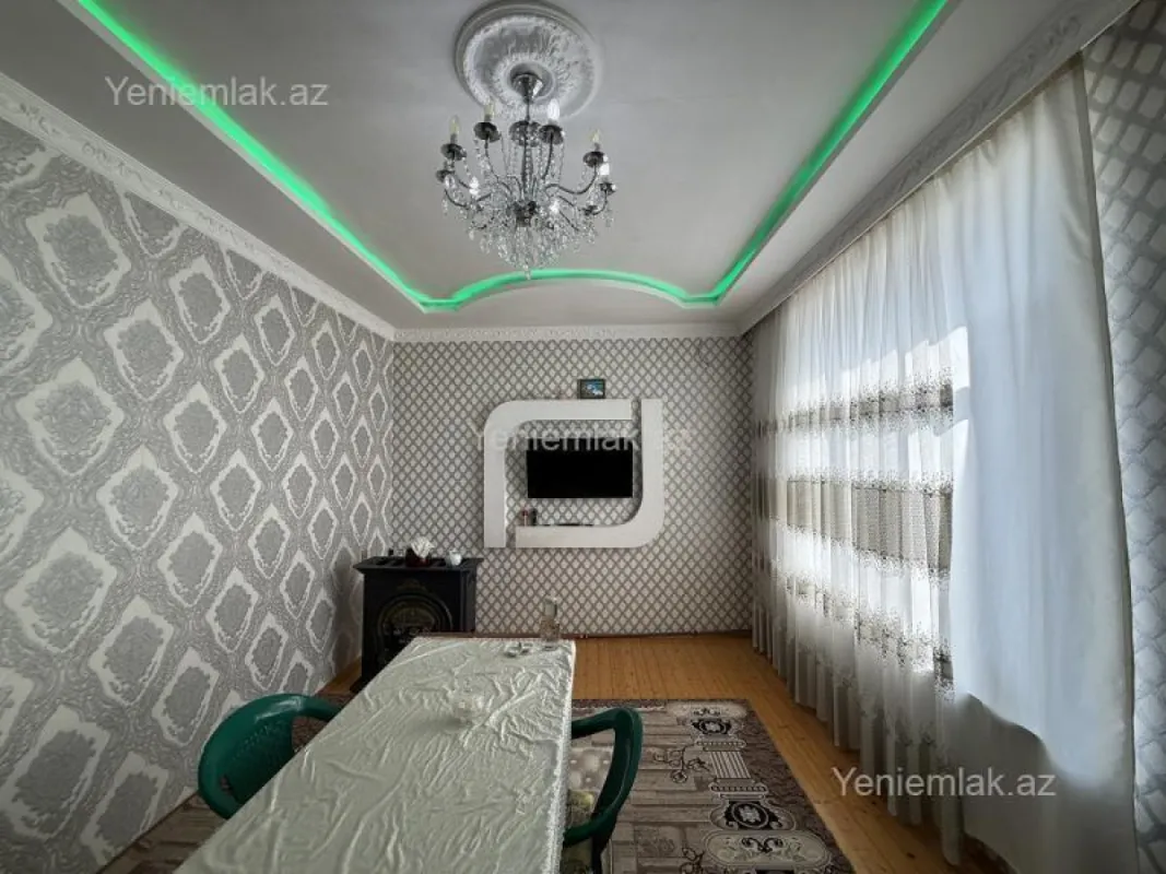 Satılır 3 otaqlı həyət evi 80 m²