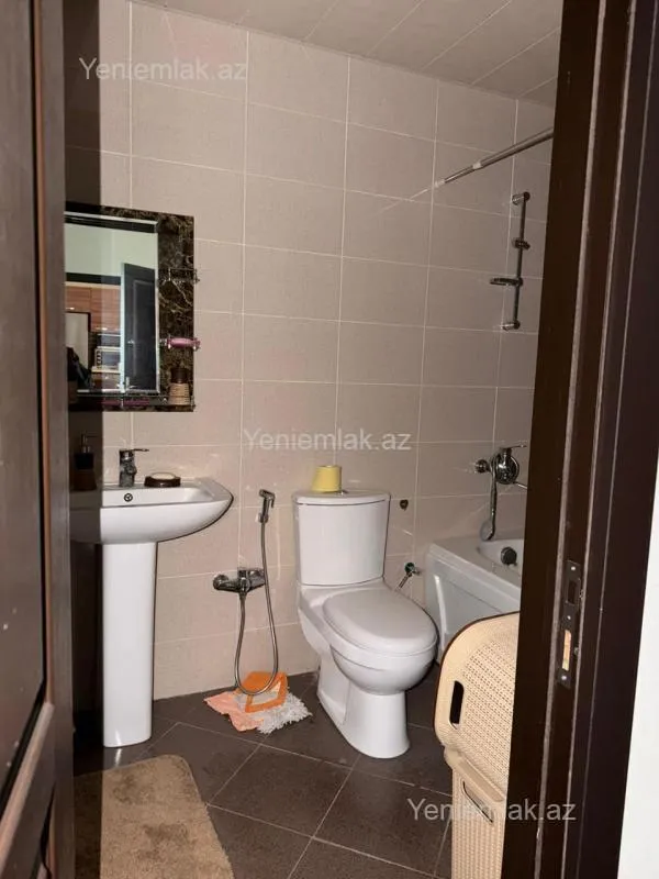 Satılır 3 otaqlı yeni tikili 70 m²