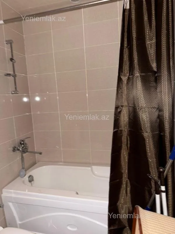 Satılır 3 otaqlı yeni tikili 70 m²