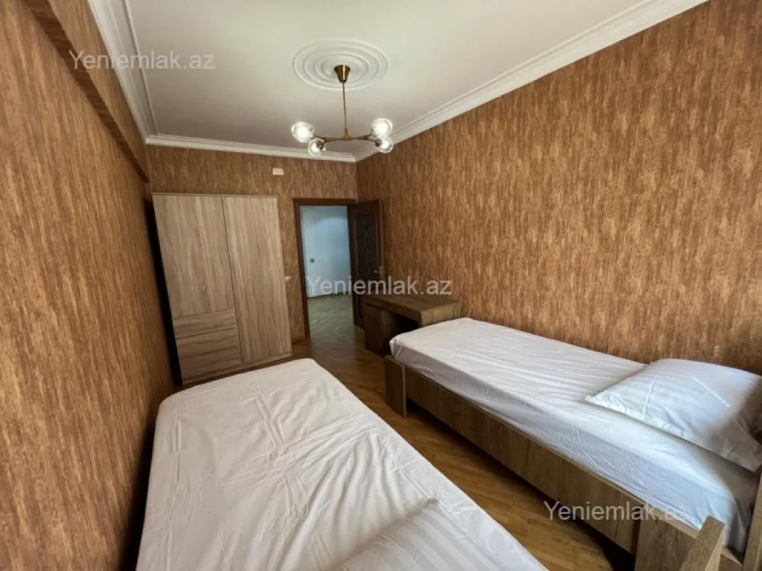 Satılır 3 otaqlı yeni tikili 110 m²