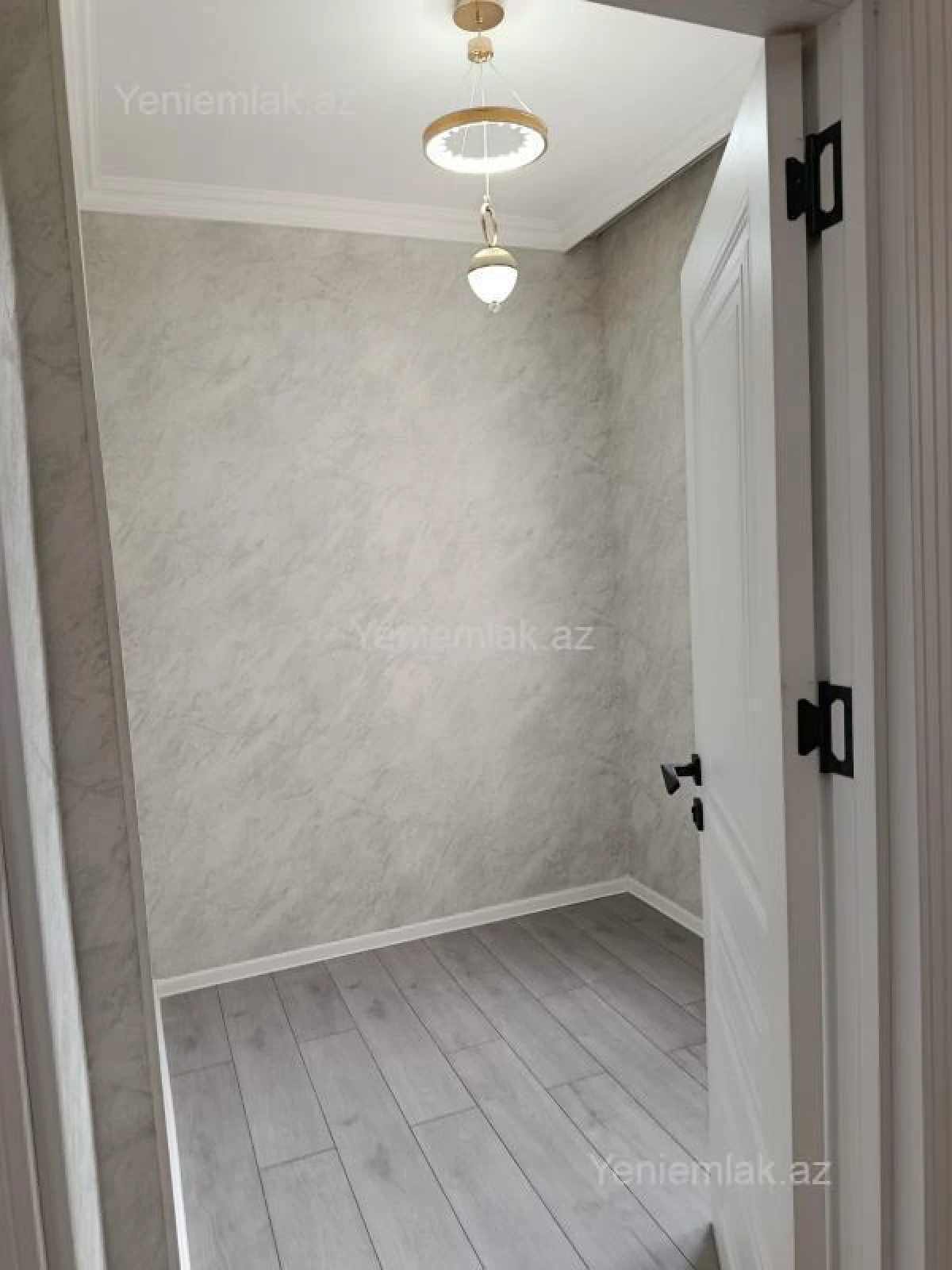 Satılır 3 otaqlı köhnə tikili 60 m²