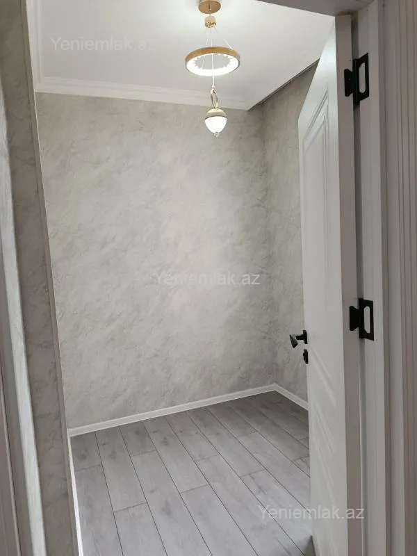 Satılır 3 otaqlı köhnə tikili 60 m²