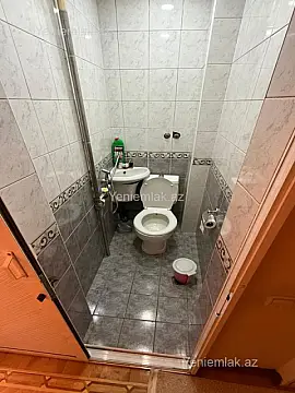 Satılır 3 otaqlı köhnə tikili 90 m²