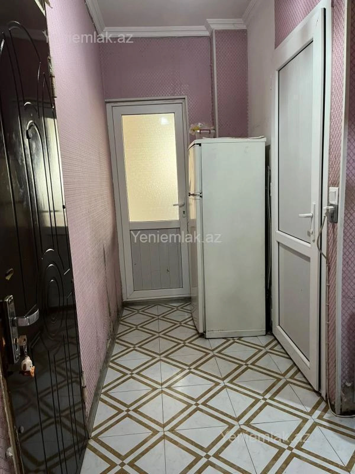 Satılır 2 otaqlı köhnə tikili 45 m²