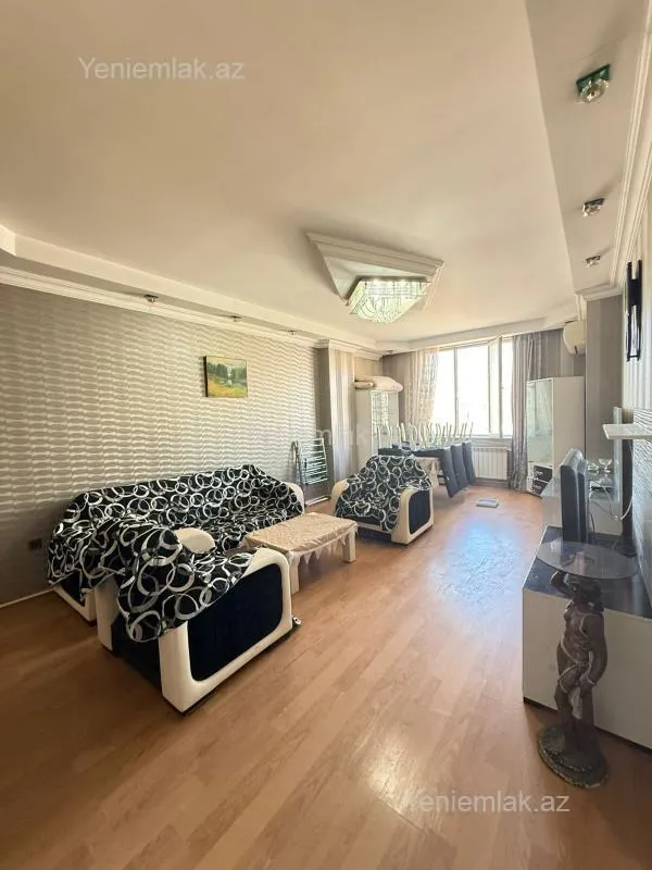 Satılır 3 otaqlı yeni tikili 102 m²