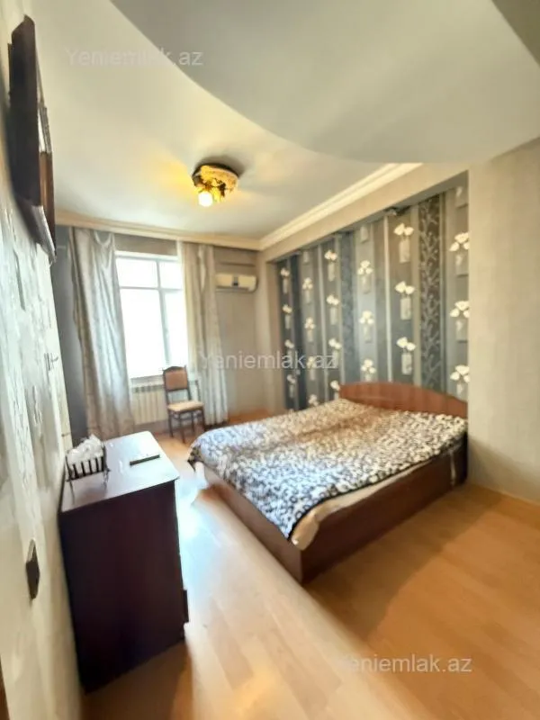 Satılır 3 otaqlı yeni tikili 102 m²