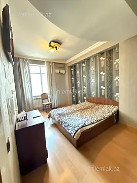 Satılır 3 otaqlı yeni tikili 102 m²