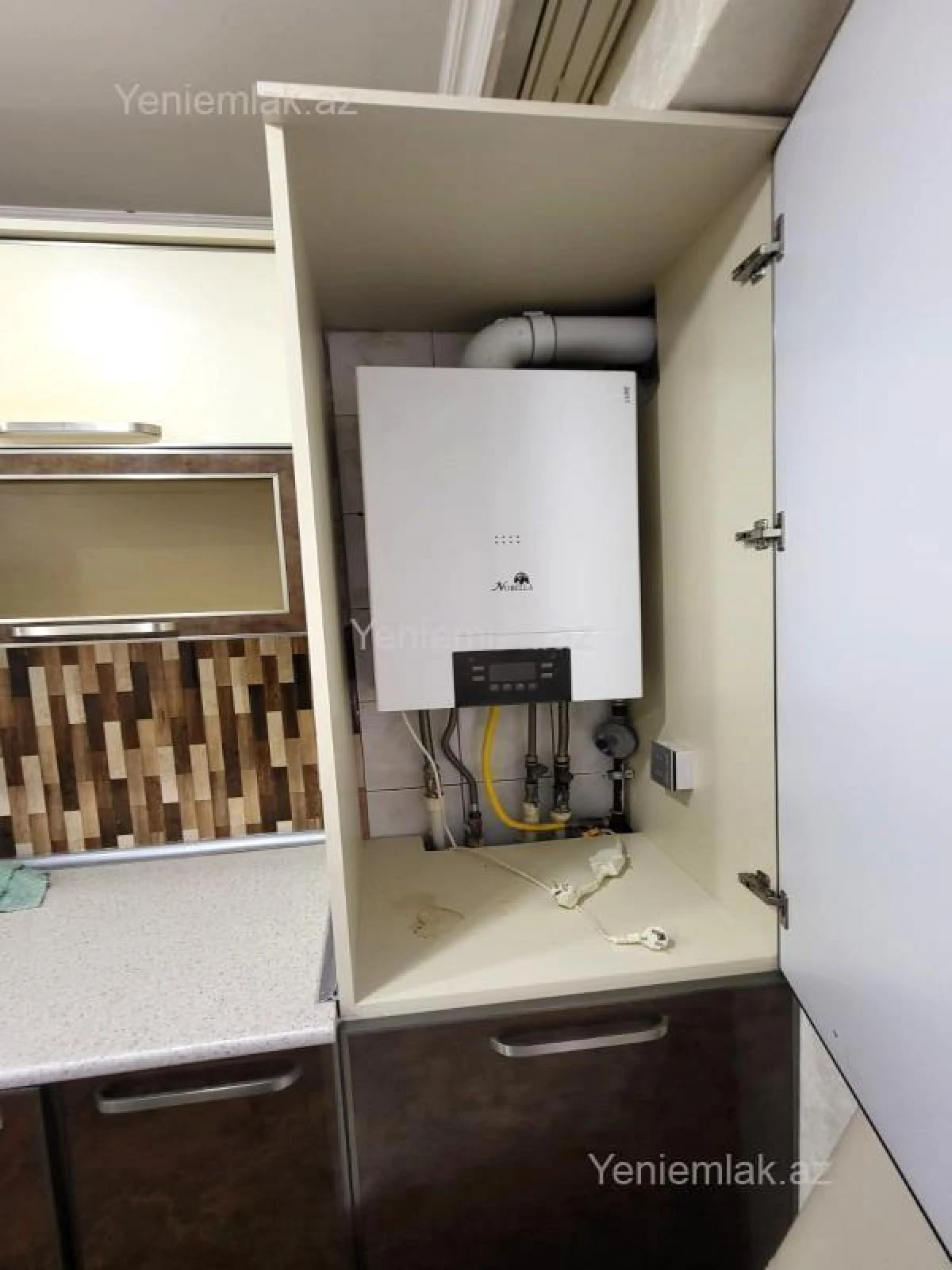 Satılır 3 otaqlı köhnə tikili 85 m²