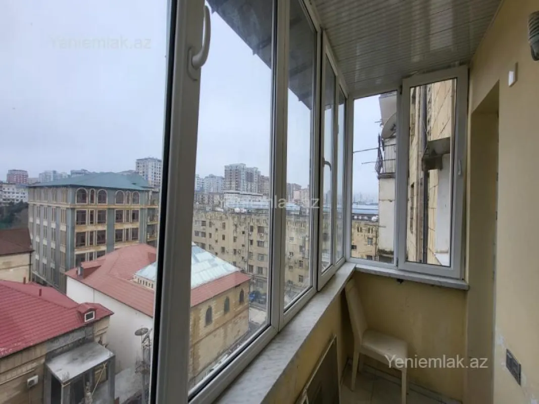 Satılır 3 otaqlı köhnə tikili 85 m²