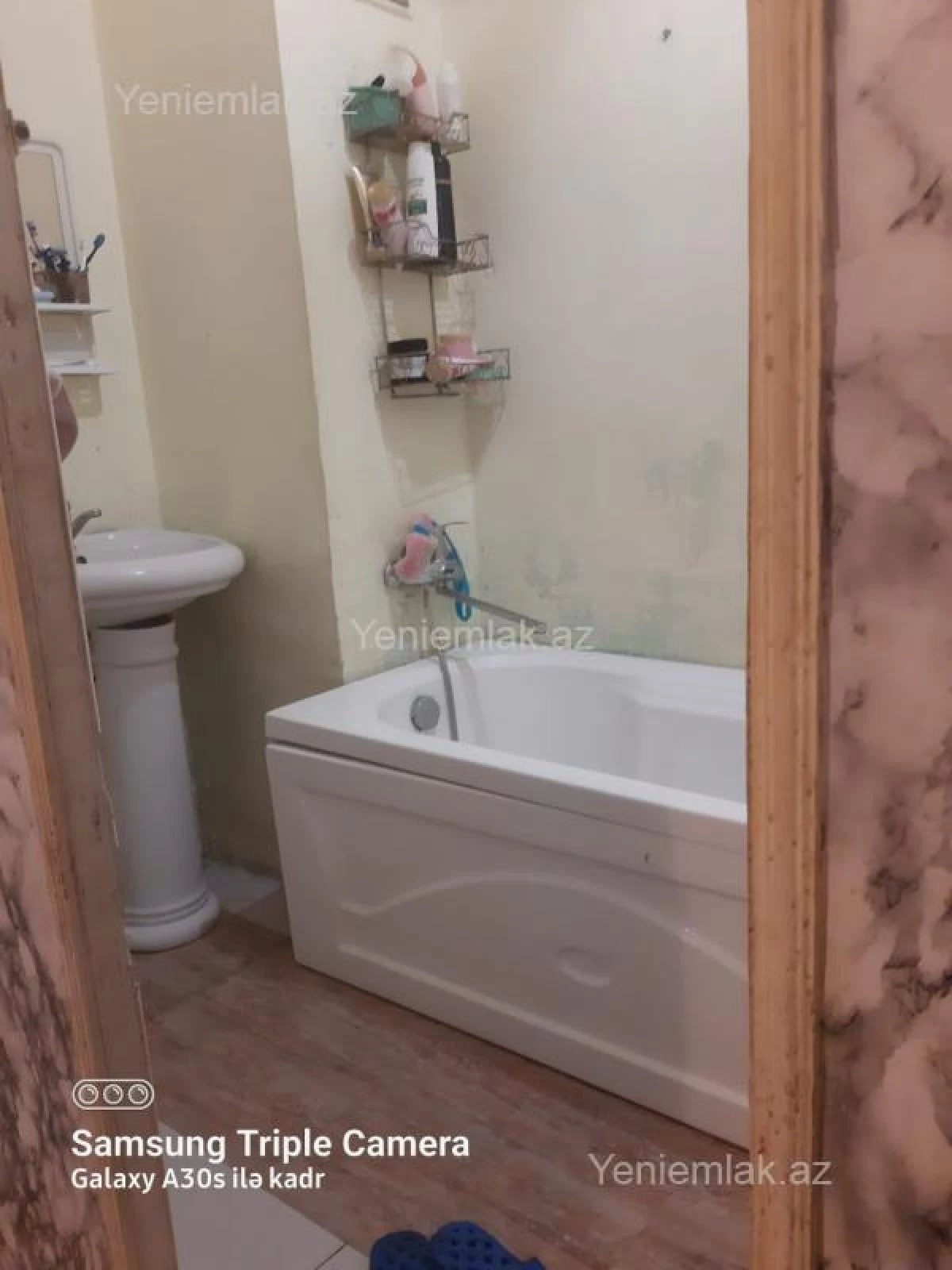 Satılır 2 otaqlı köhnə tikili 50 m²