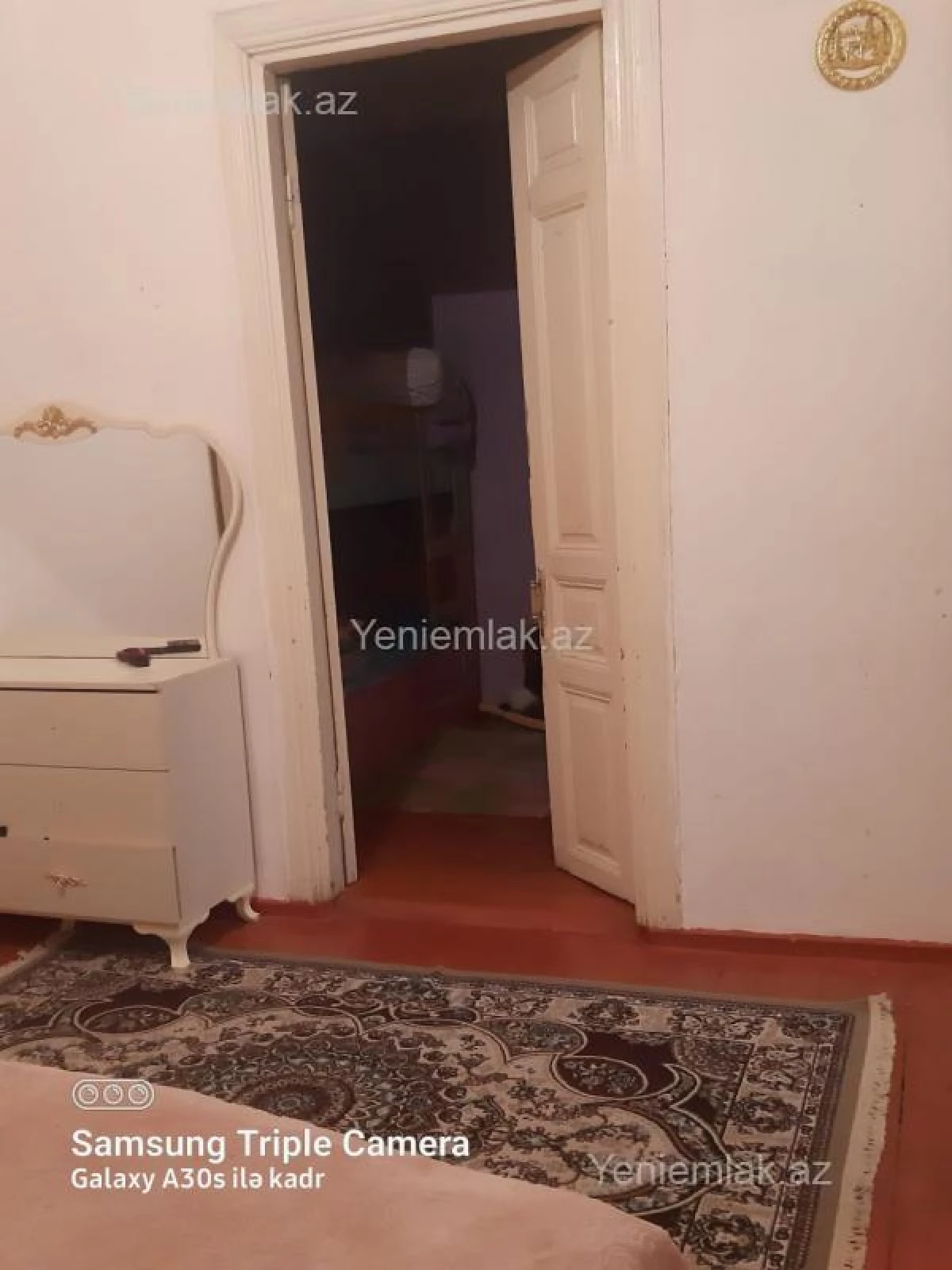 Satılır 2 otaqlı köhnə tikili 50 m²