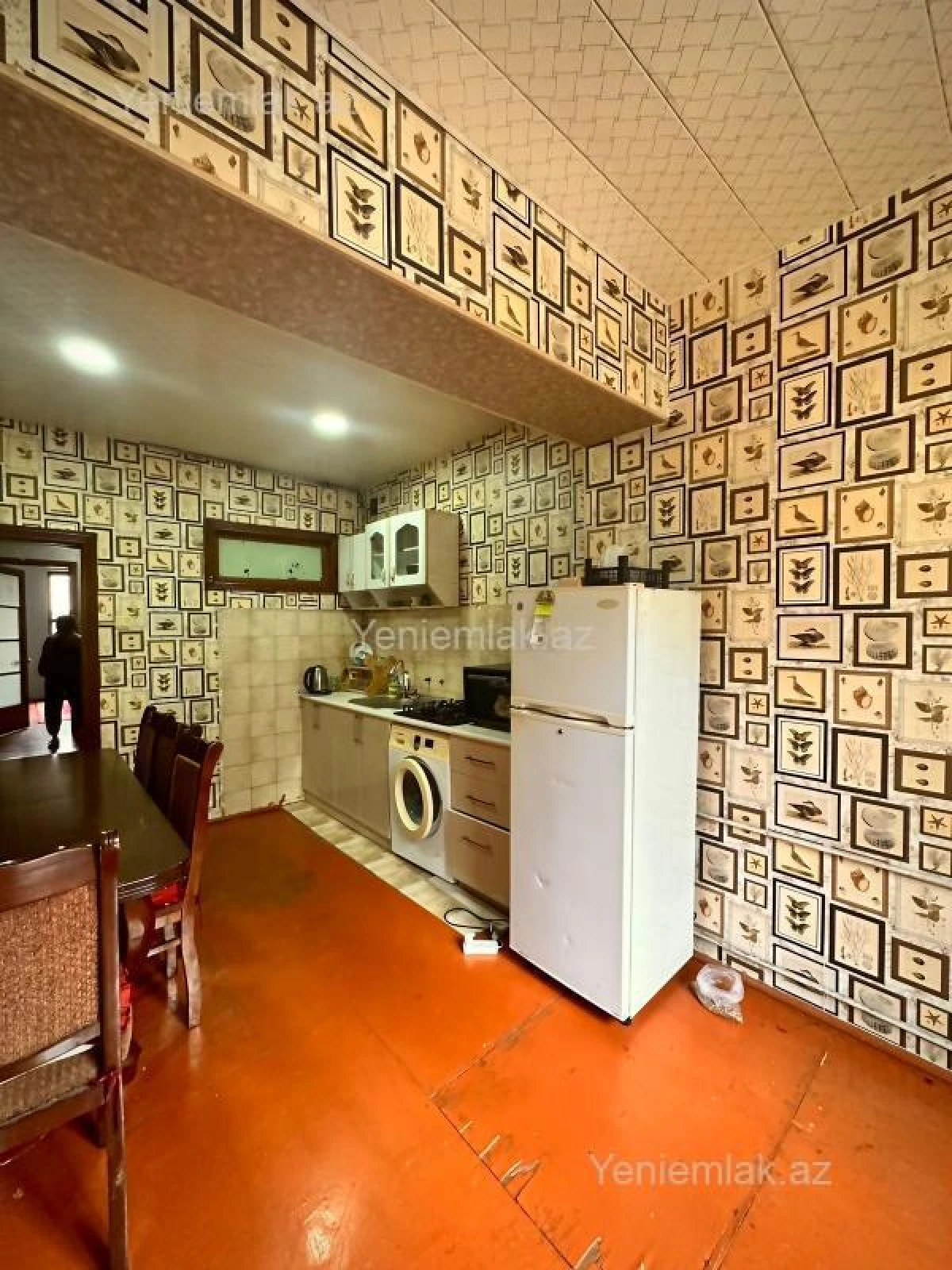 Satılır 3 otaqlı köhnə tikili 100 m²