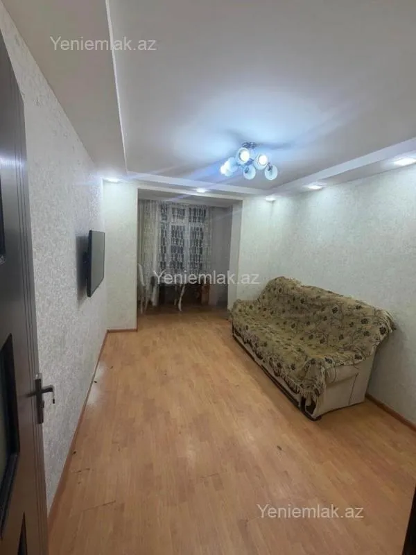 Satılır 2 otaqlı köhnə tikili 55 m²