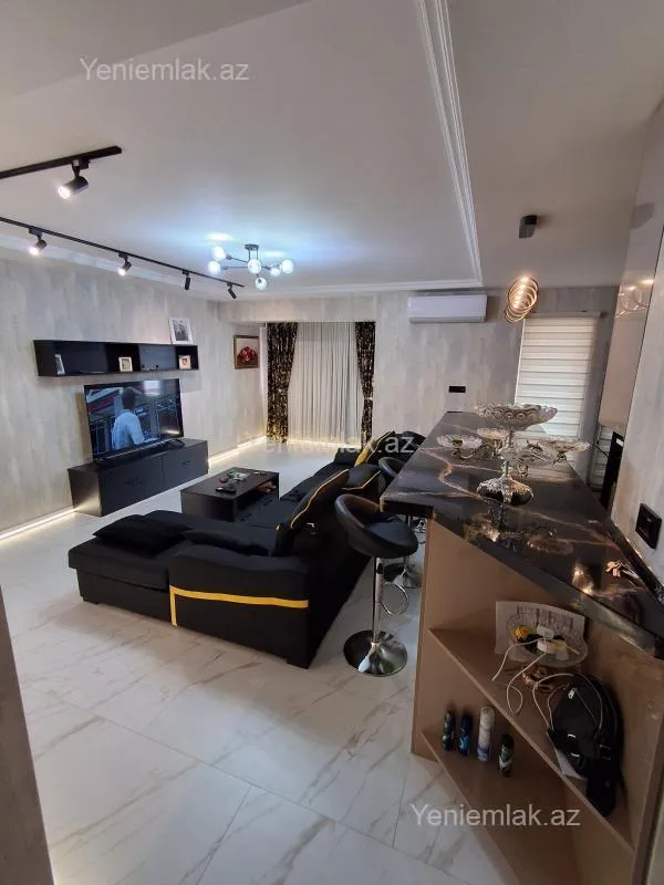 Satılır 3 otaqlı yeni tikili 115 m²