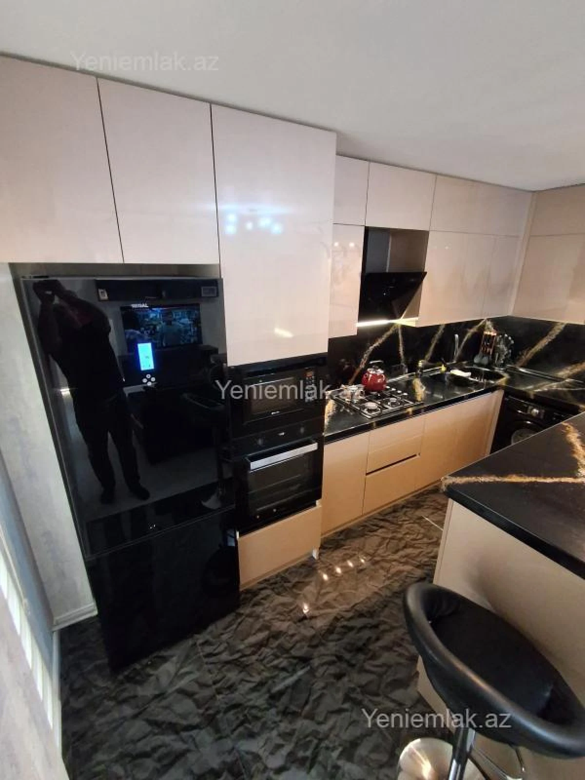 Satılır 3 otaqlı yeni tikili 115 m²