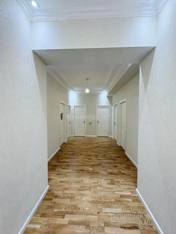 Satılır 3 otaqlı yeni tikili 105 m²