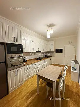 Satılır 3 otaqlı yeni tikili 105 m²