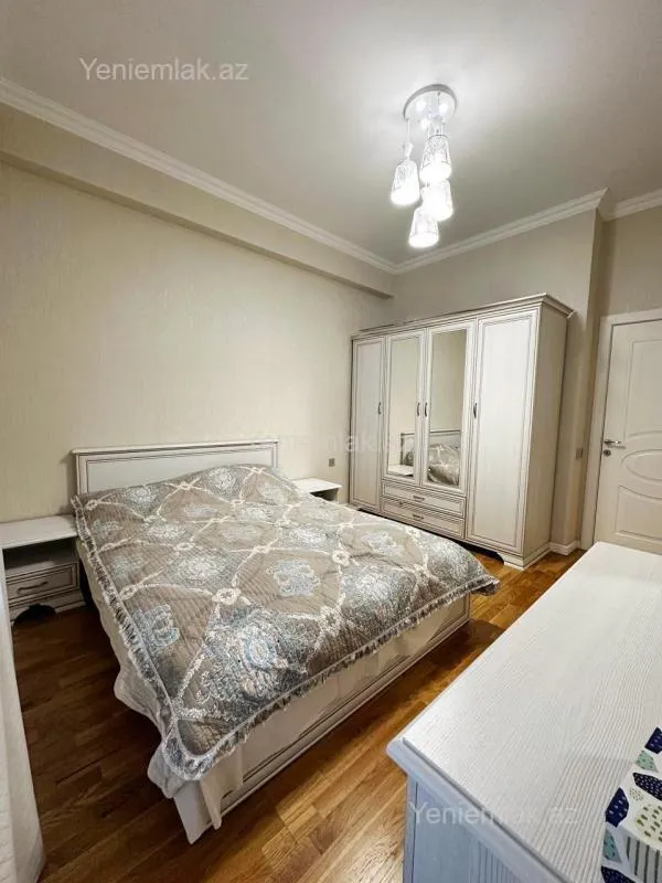 Satılır 3 otaqlı yeni tikili 105 m²