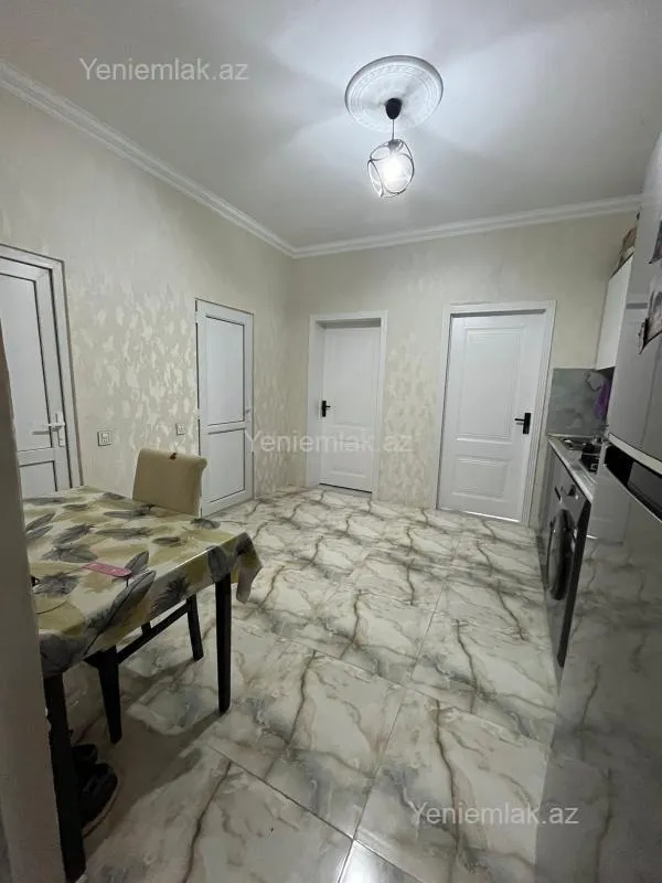 Satılır 3 otaqlı yeni tikili 74 m²
