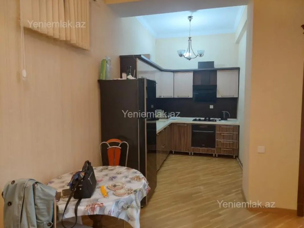 Satılır 3 otaqlı yeni tikili 120 m²