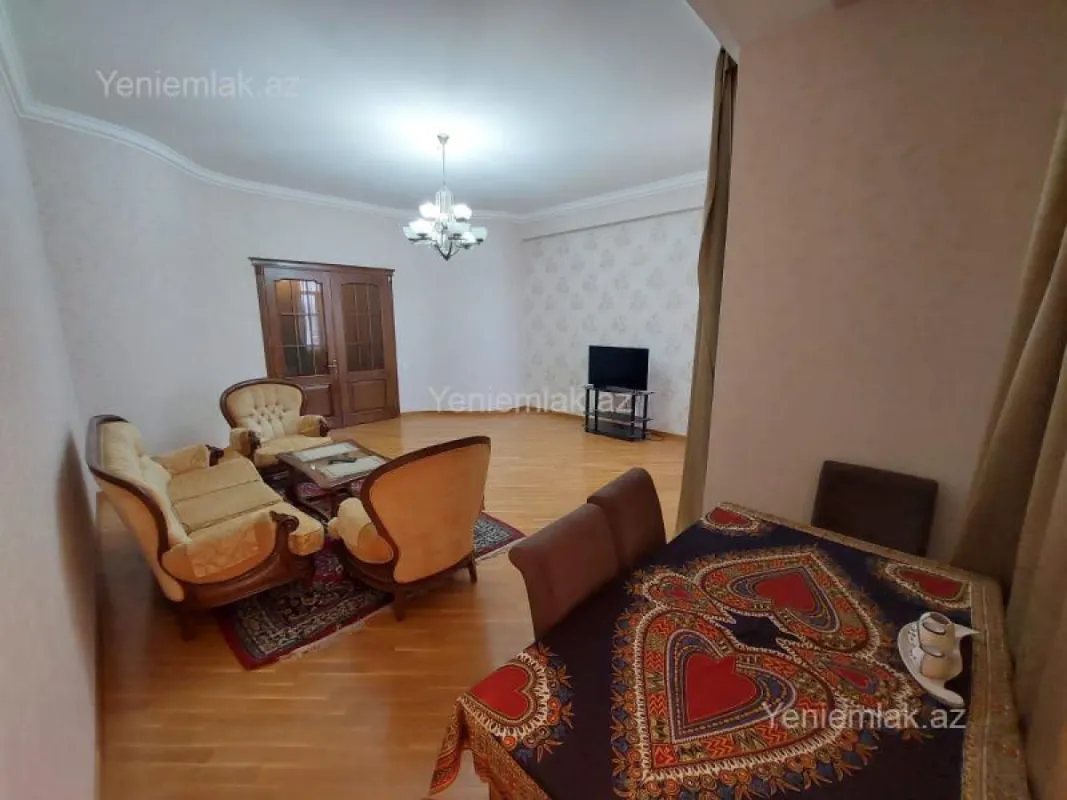 Satılır 3 otaqlı yeni tikili 120 m²