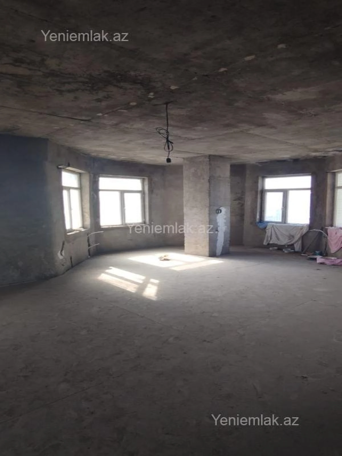 Satılır 3 otaqlı yeni tikili 125 m²