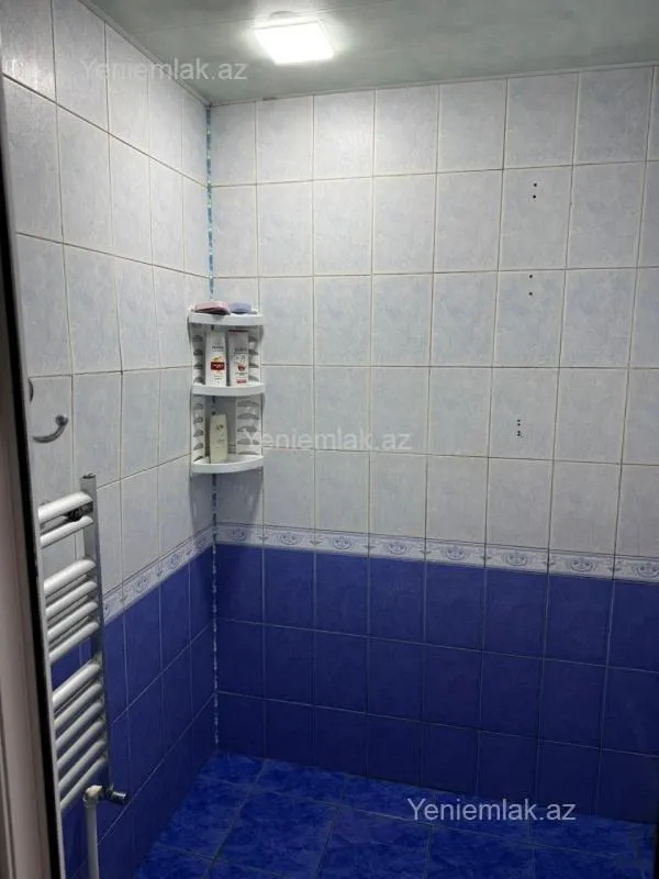 Satılır 2 otaqlı köhnə tikili 60 m²
