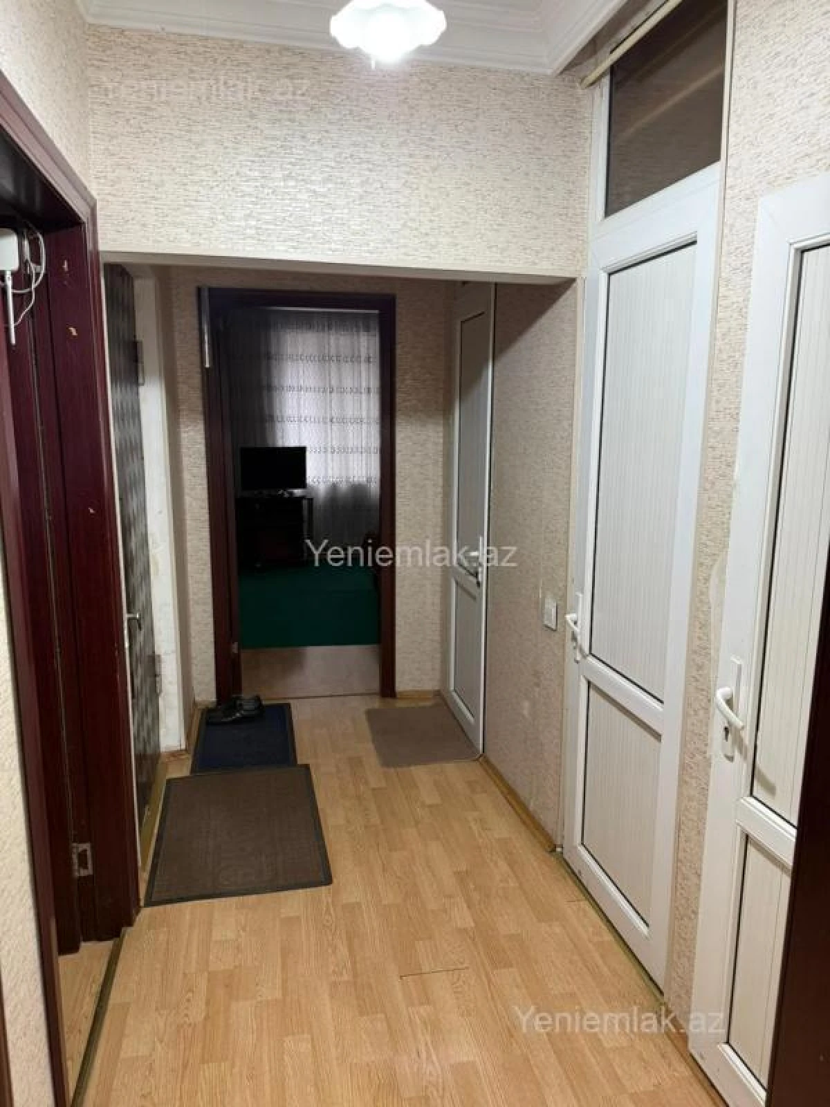Satılır 2 otaqlı köhnə tikili 60 m²